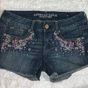 American Eagle Shorts sz 2
